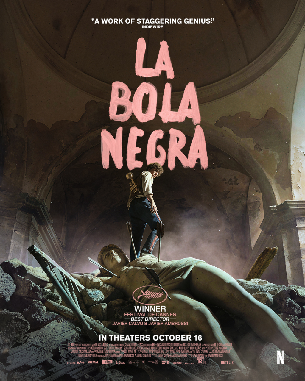 La Bola Negra filminin, yıkıntılar üzerinde duran karakteri gösteren resmi sinema afişi.